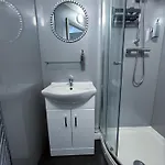 Thornleigh - Free On Street Parking בית הארחה ווינדרמר