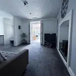 בית הארחה Thornleigh - Free On Street Parking