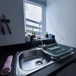 Thornleigh - Free On Street Parking 4*