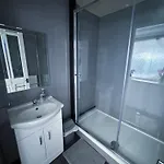 Thornleigh - Free On Street Parking ווינדרמר