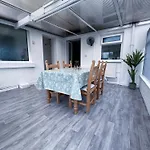 בית הארחה Thornleigh - Free On Street Parking