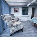 בית הארחה Thornleigh - Free On Street Parking