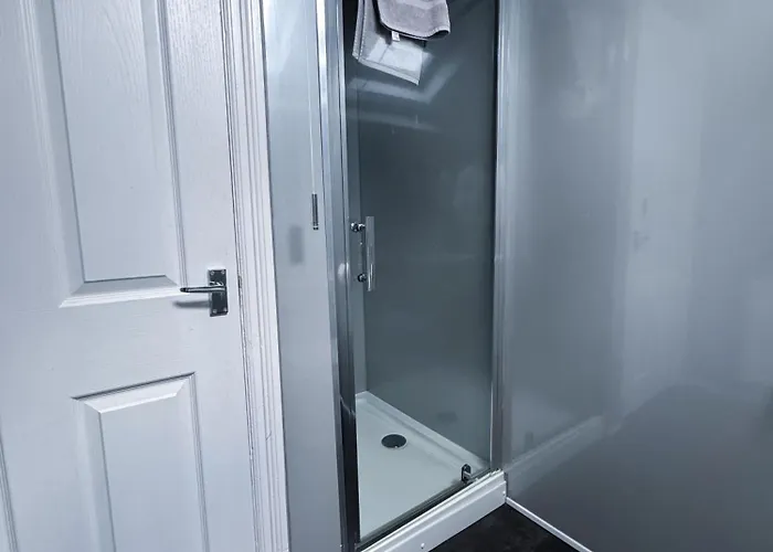 Thornleigh - Free On Street Parking 4*