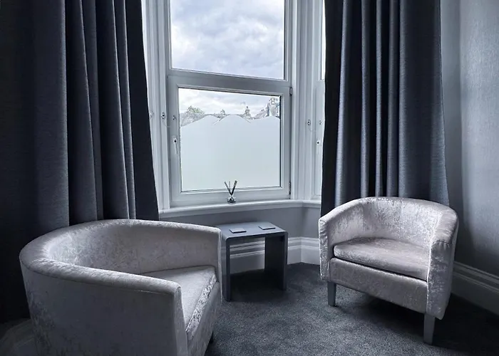 Thornleigh - Free On Street Parking 温德米尔