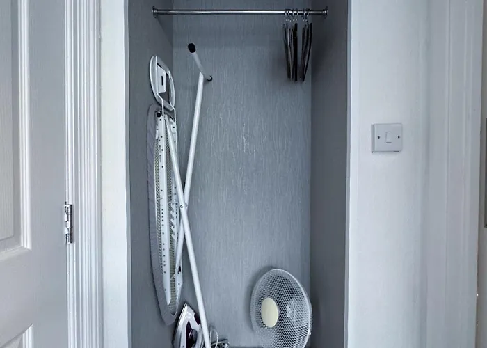 Thornleigh - Free On Street Parking 温德米尔