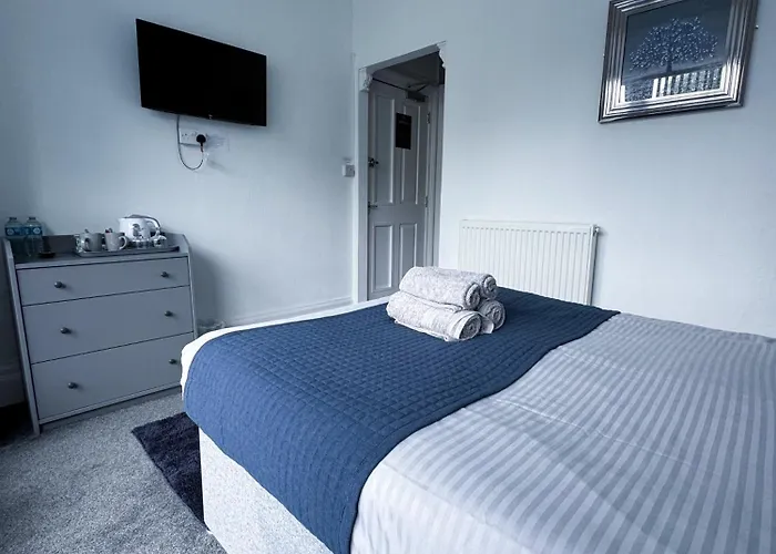 Thornleigh - Free On Street Parking 4*