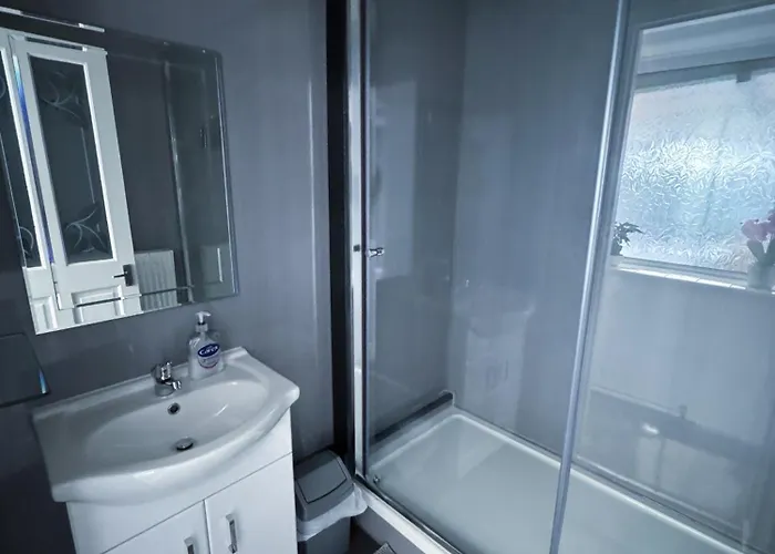 Thornleigh - Free On Street Parking 温德米尔