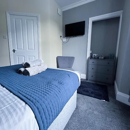 Thornleigh - Free On Street Parking 4*