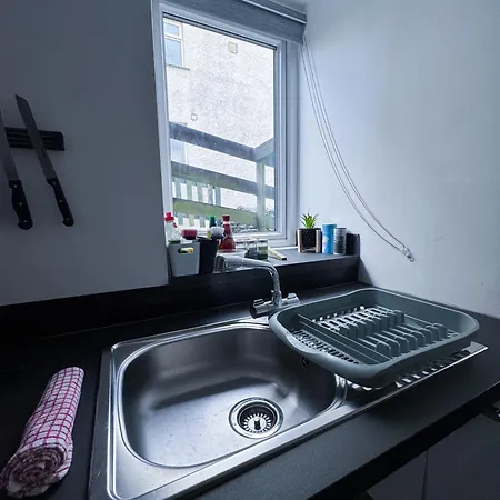 Thornleigh - Free On Street Parking 3*