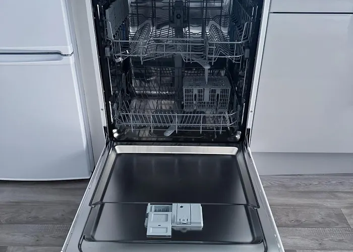 Thornleigh - Free On Street Parking 3*